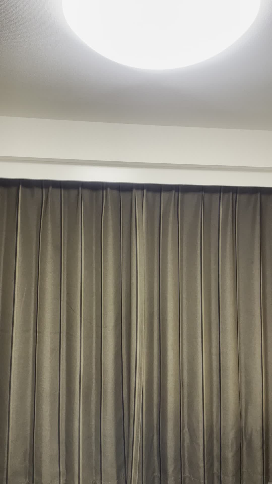 部屋の照明を少し暗くする手