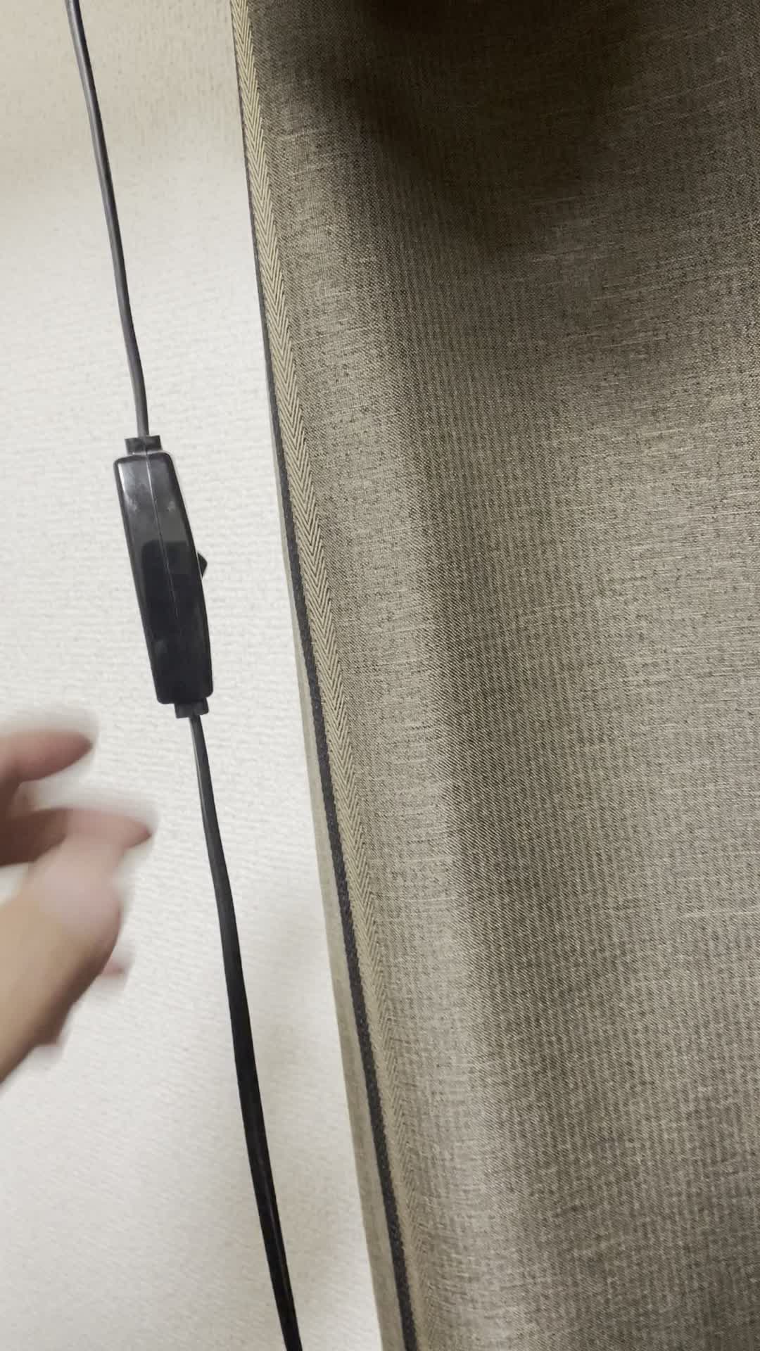 間接照明をつける手元
