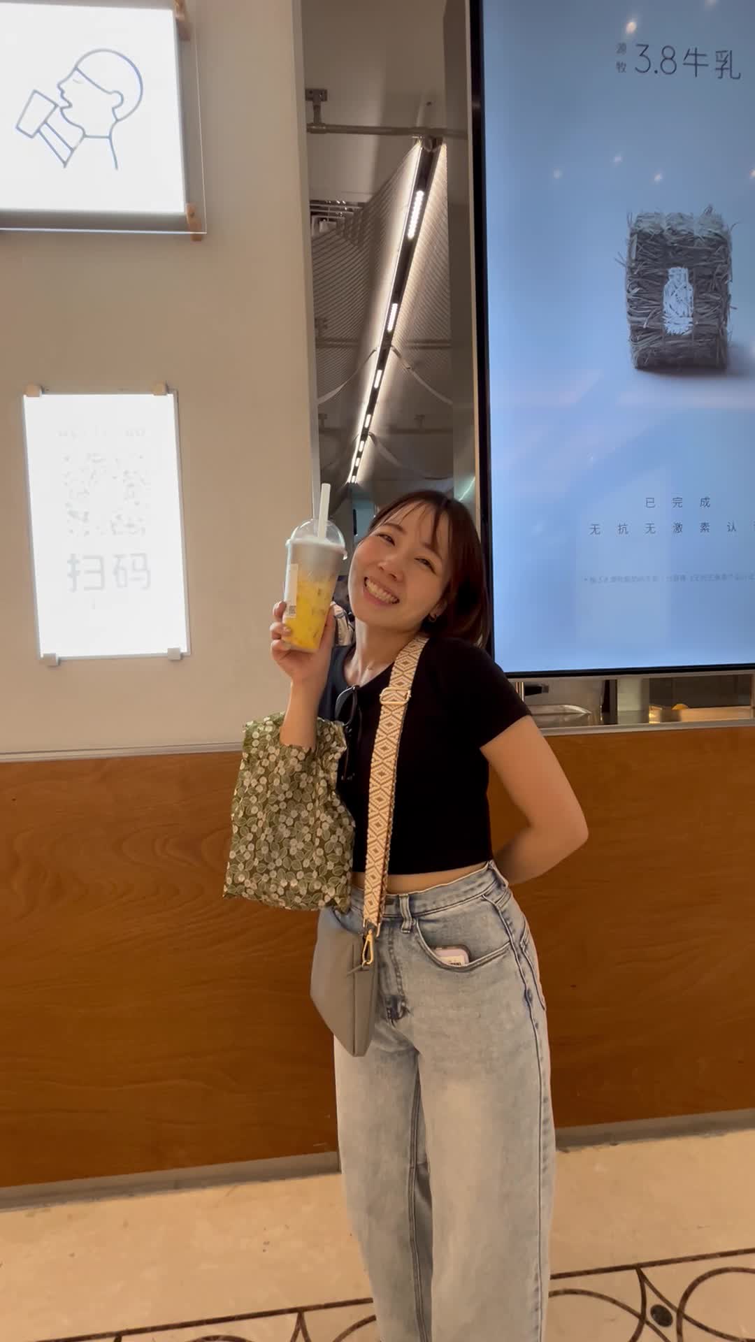 飲み物と一緒に「はいっ、チーズ！」