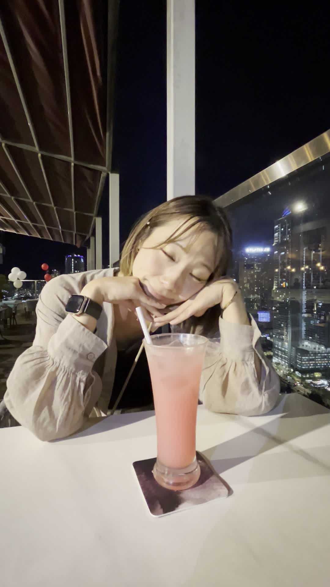 ドリンクと2ショット