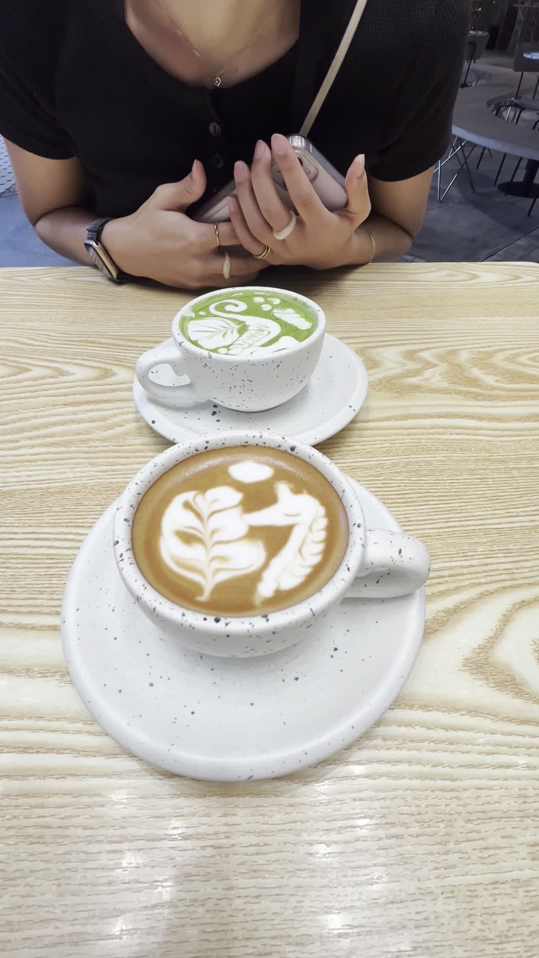 ラテアートからのひょっこり