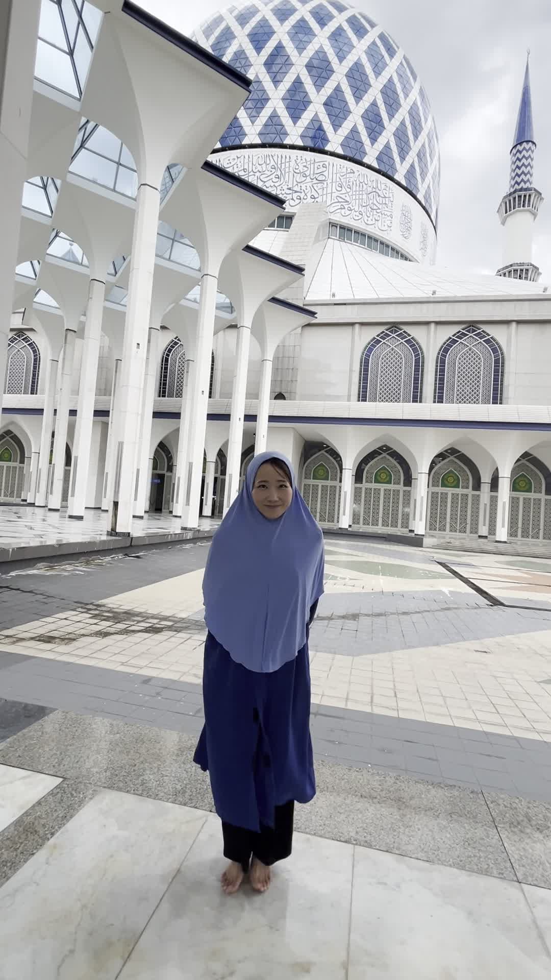 衣装を着てワクワク