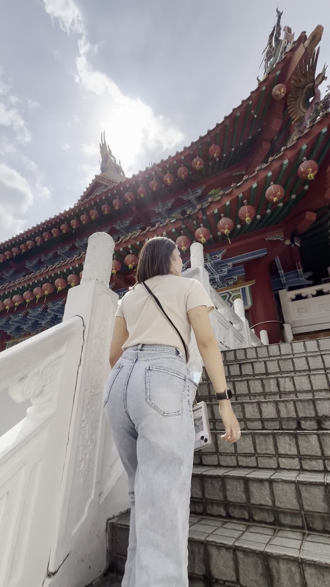 階段を登り切った様子