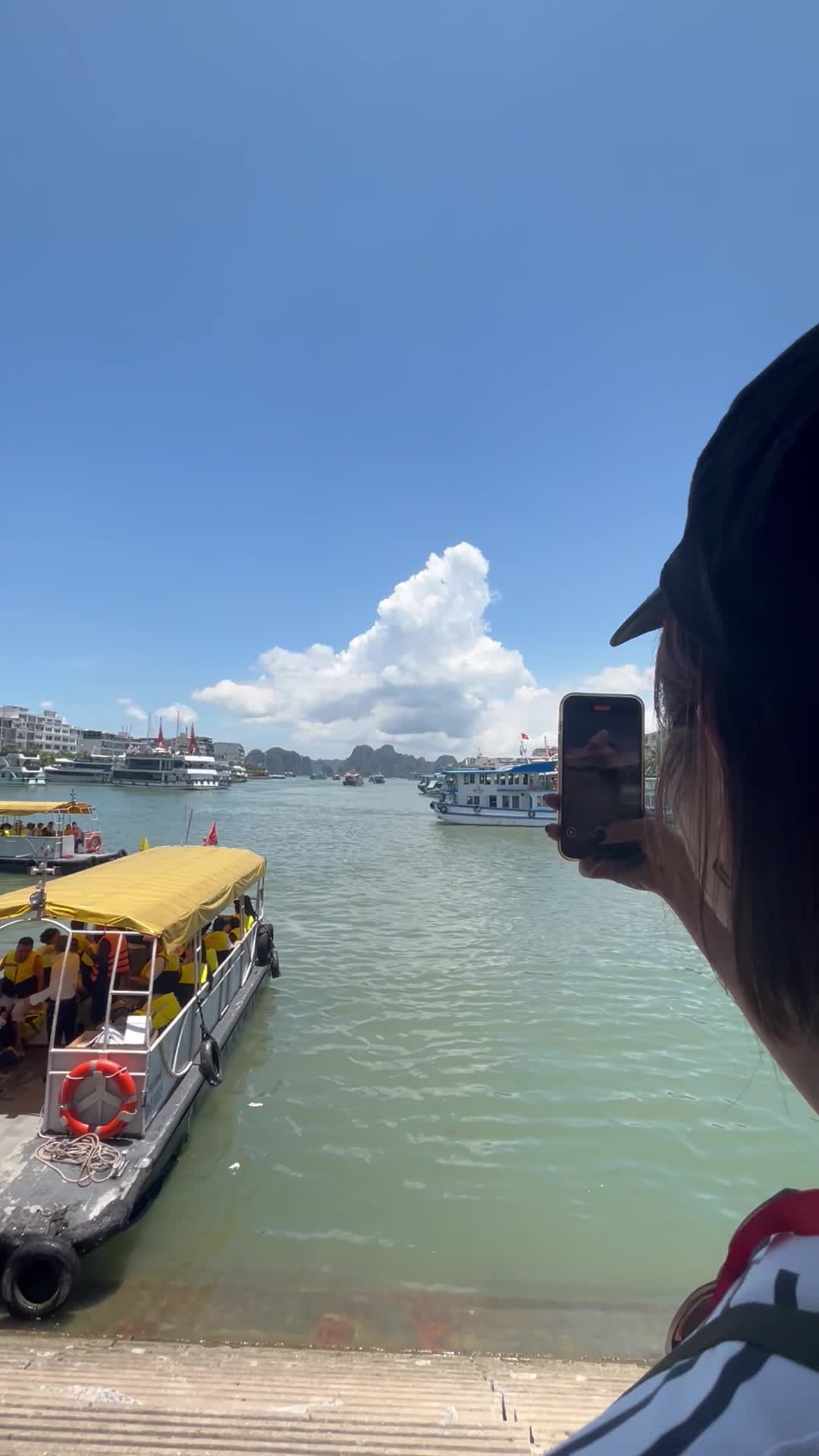 海を撮影する様子