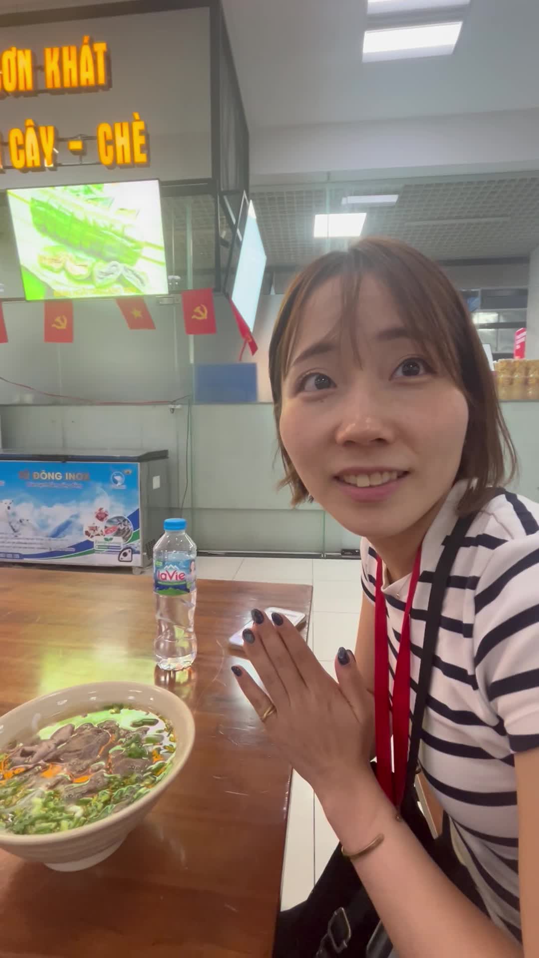 小声でいただきますっ