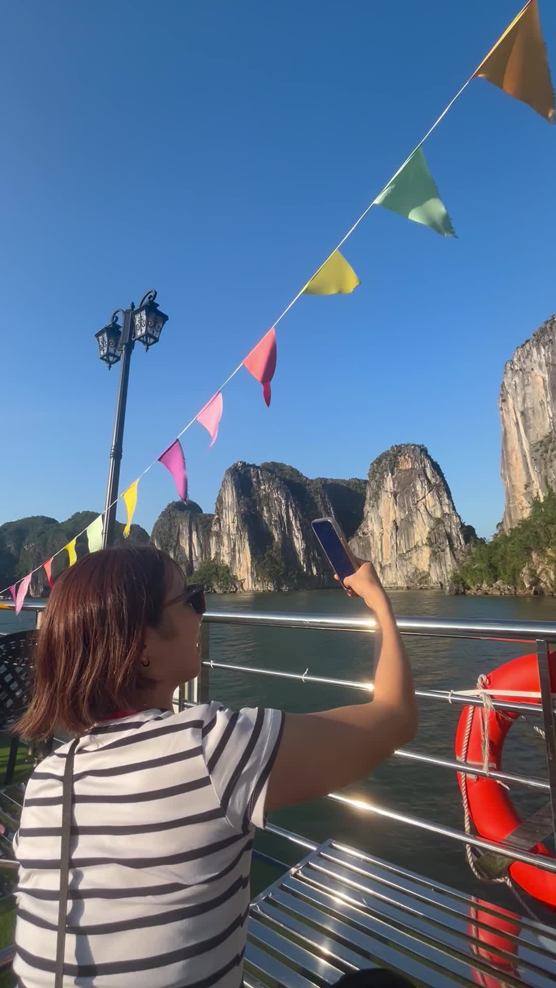 船に揺られる様子