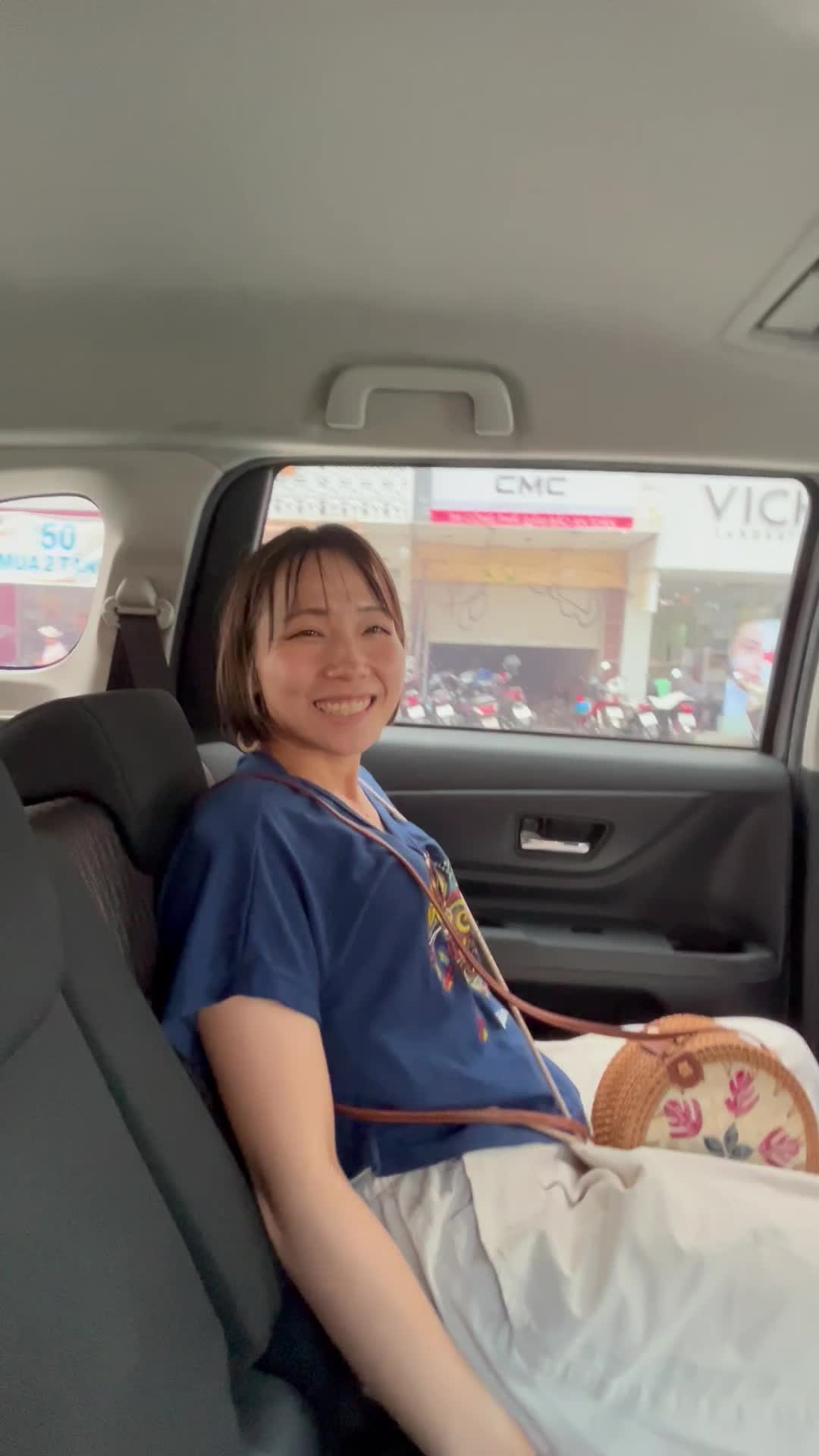 タクシーは快適だなぁ