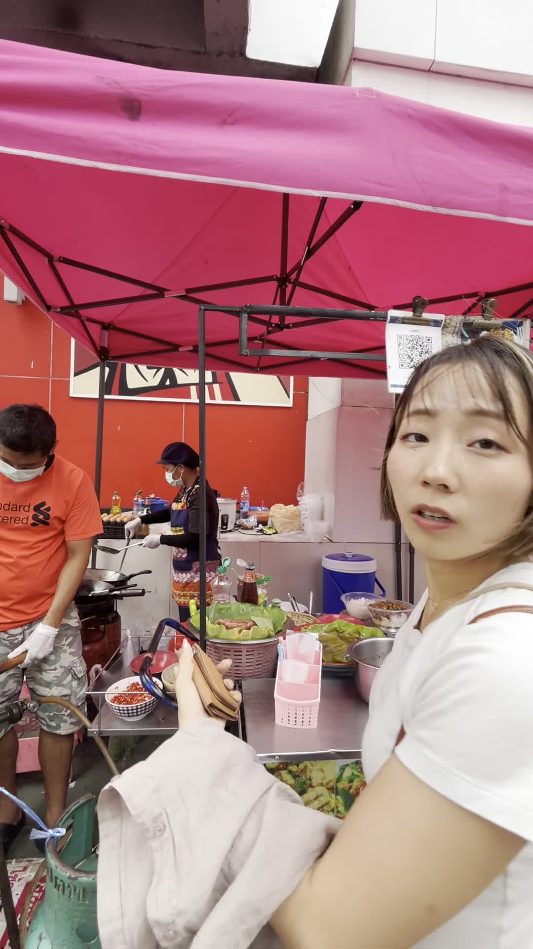 間近で作り方を観察