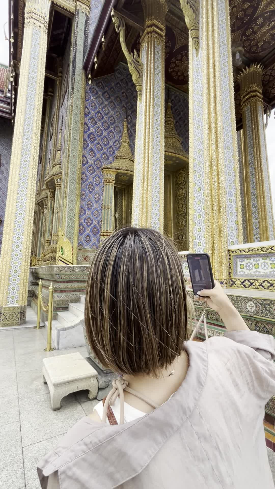 回りながら撮影する様子