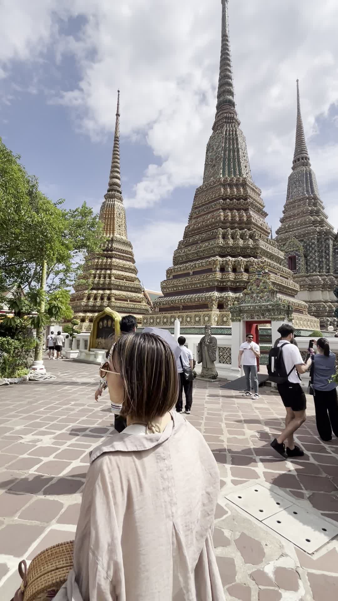 とんがってる建築物