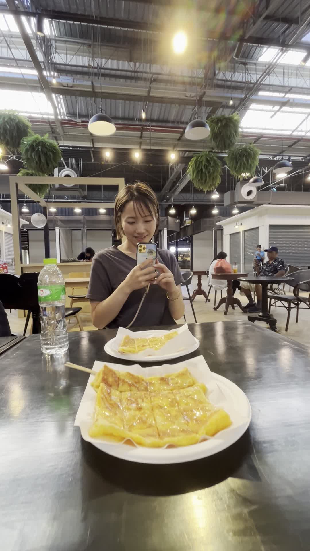 おいしそうすぎていぃ～ってなる様子